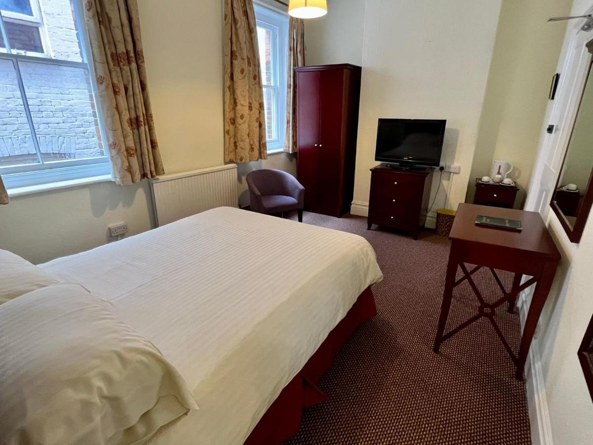 Calverts Hotel - Newport, Isle Of Wight Εξωτερικό φωτογραφία